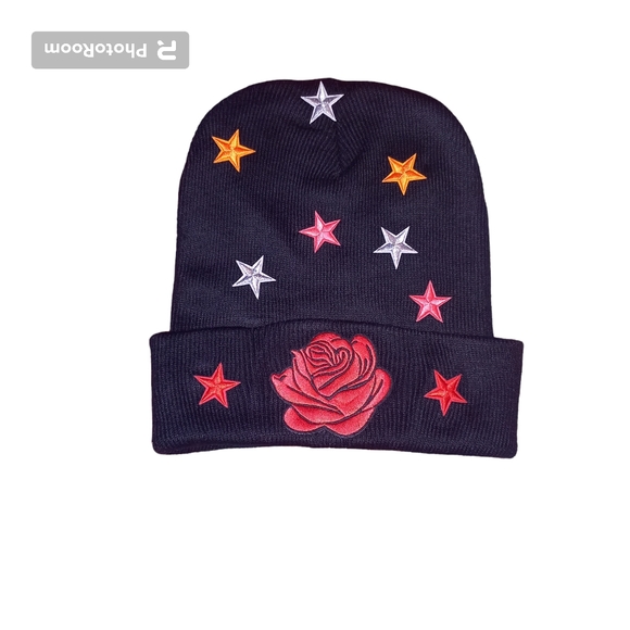 Winter toques by Altered Native Clothing and Apparel Inc - Picture 3 of 13